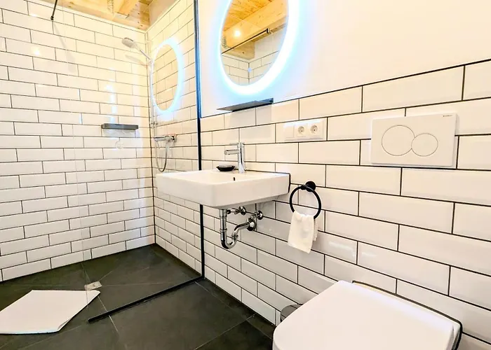 Velaris - Stilvolle Lofts & Penthouses - Premium Wohnen Mit Parkplatz & Workstations Apartamento *