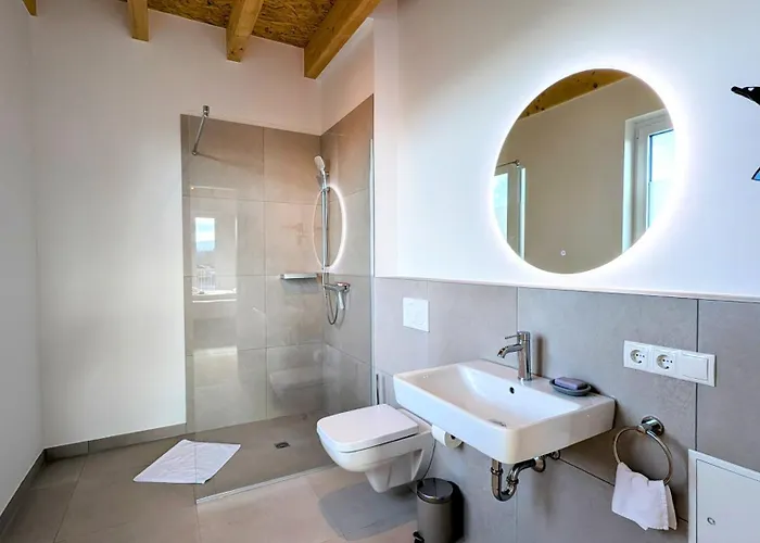 Velaris - Stilvolle Lofts & Penthouses - Premium Wohnen Mit Parkplatz & Workstations *