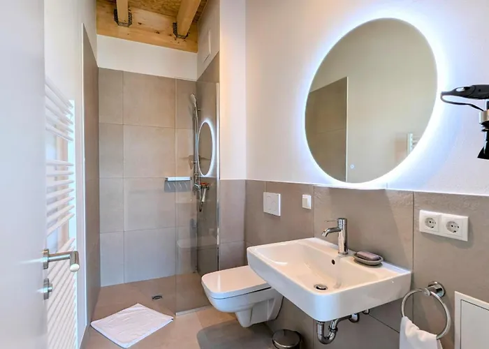 Velaris - Stilvolle Lofts & Penthouses - Premium Wohnen Mit Parkplatz & Workstations Apartamento