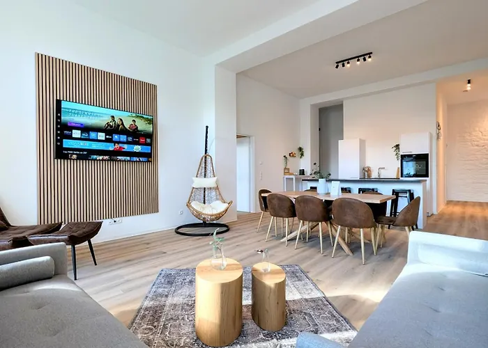 Velaris - Stilvolle Lofts & Penthouses - Premium Wohnen Mit Parkplatz & Workstations Apartamento *